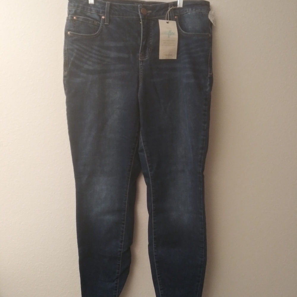 EverFlex Skinny Jeans